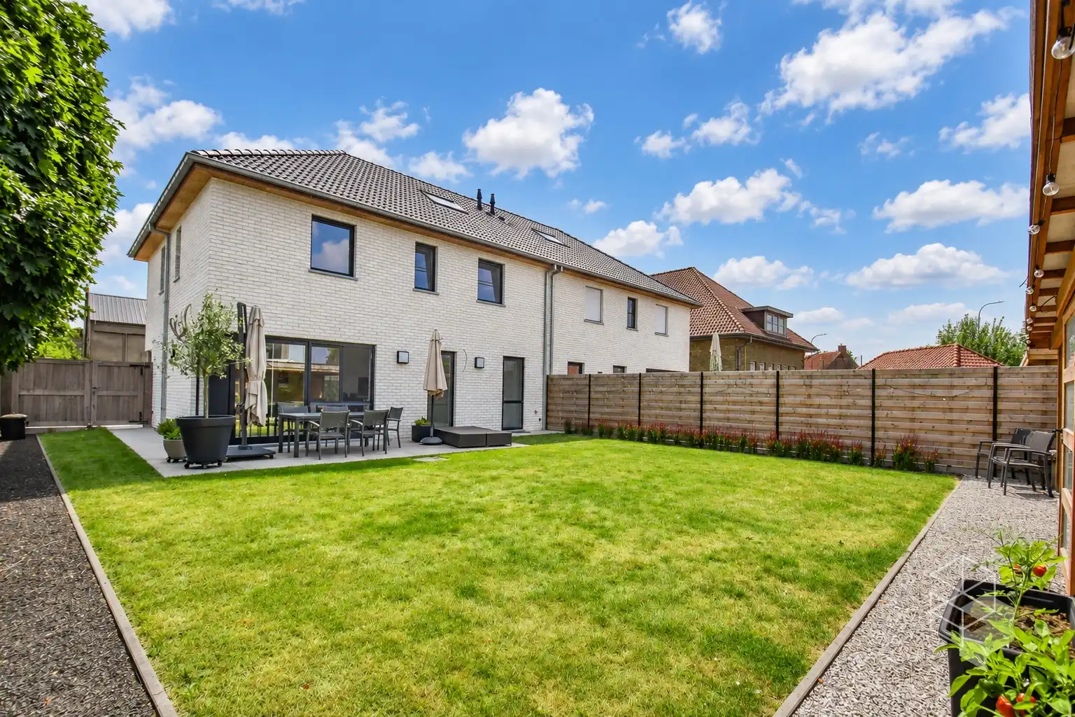 Recente (bj. 2023) royale woning met 4 SLPK (5 mogelijk) en grote tuin (EPC A) foto 16