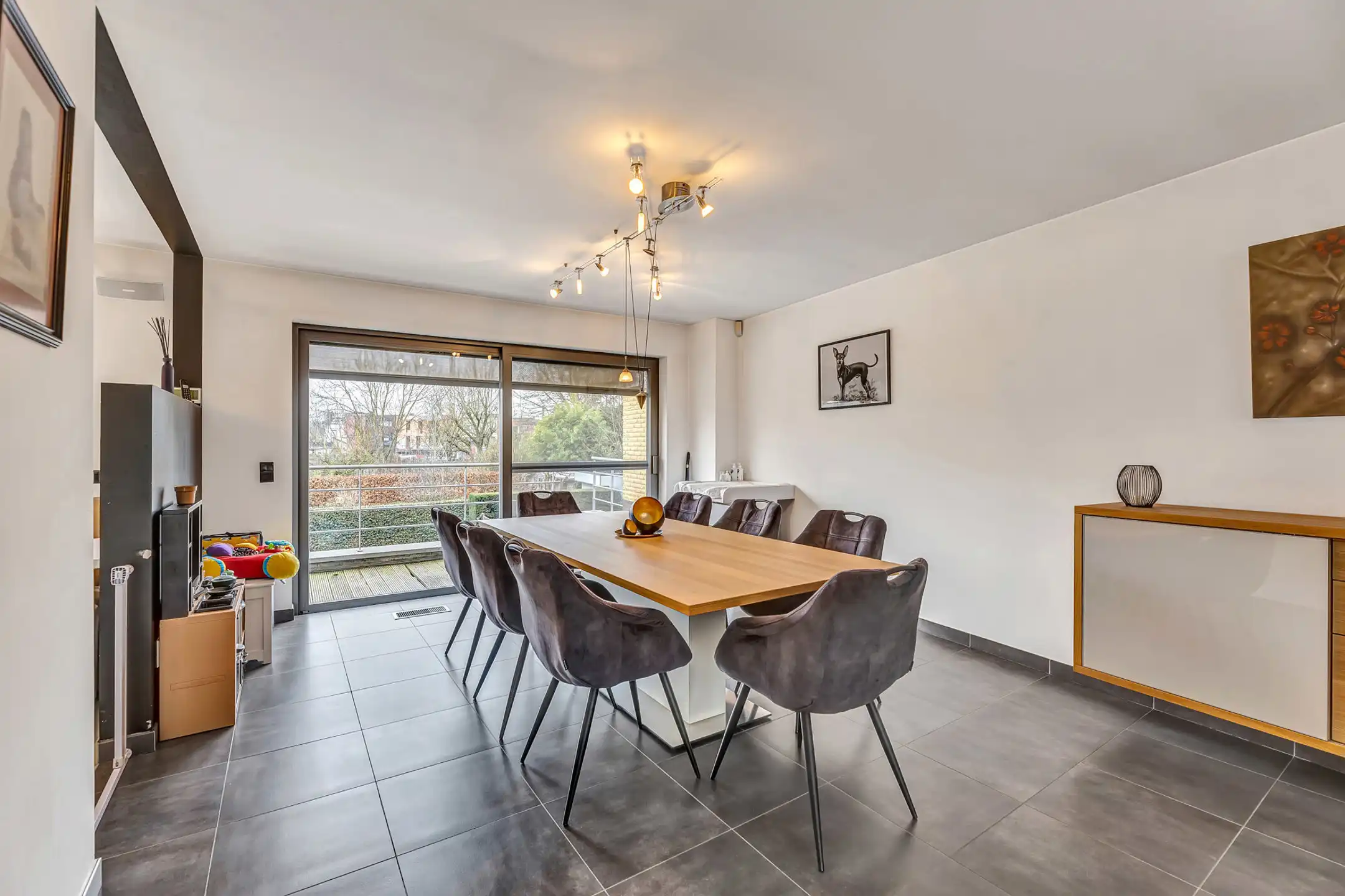 Woonst met 4 slpks en verwarmd zwembad in Erembodegem foto 4