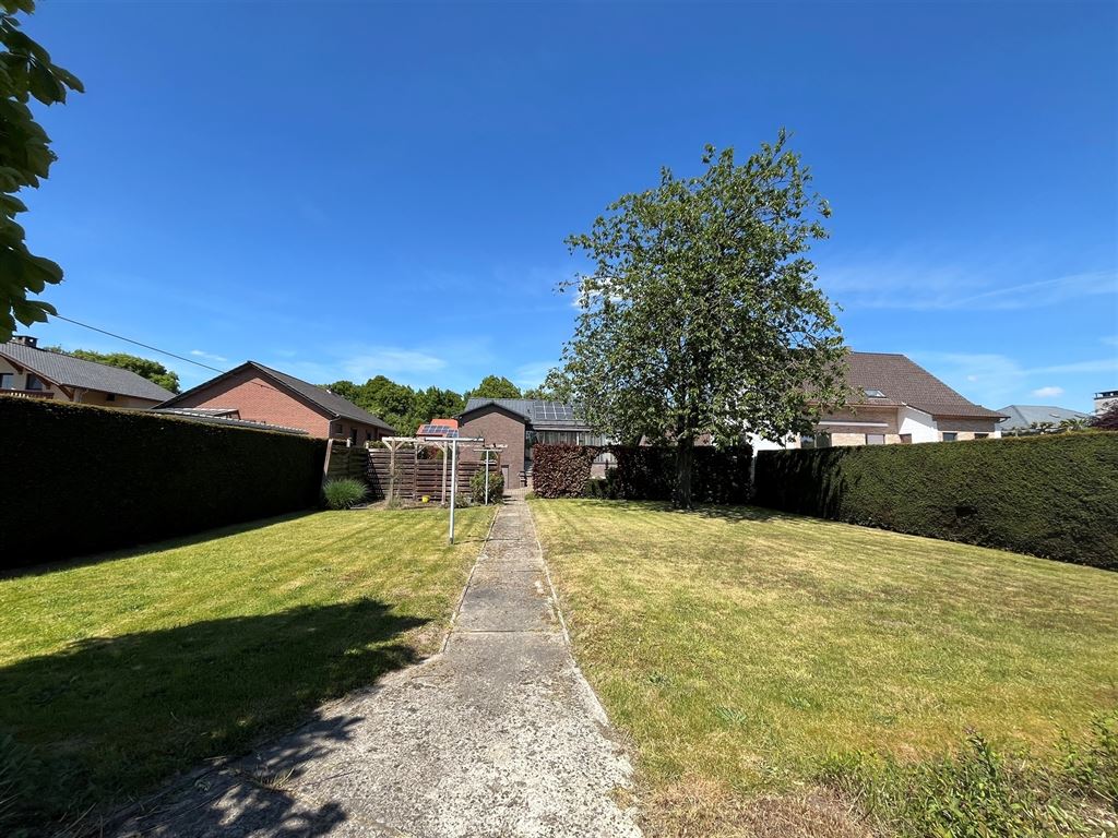 Vrijstaande, gelijkvloerse gezinswoning foto 7