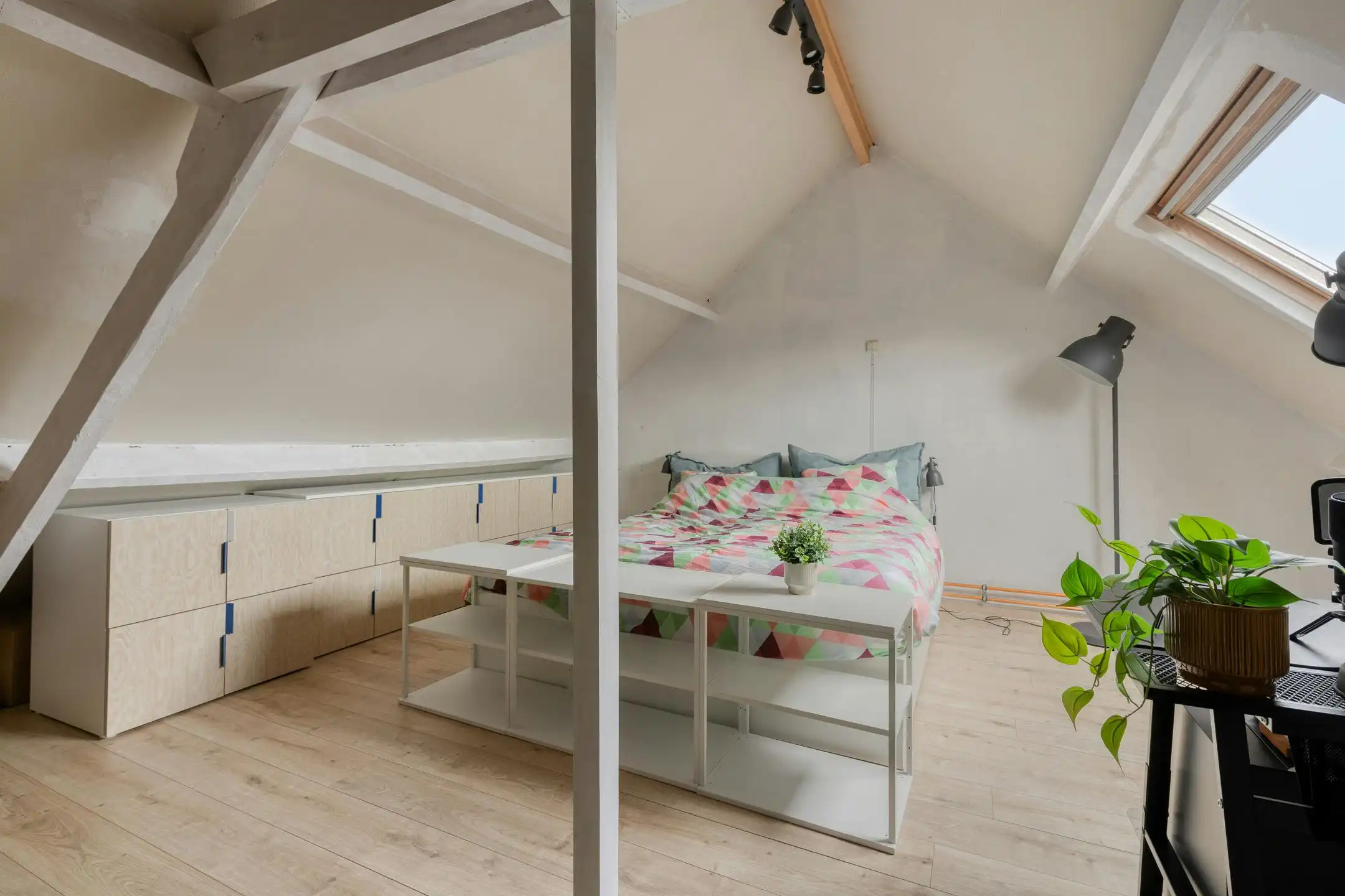 Instapklare gezinswoning met gezellige tuin in Torhout foto 11