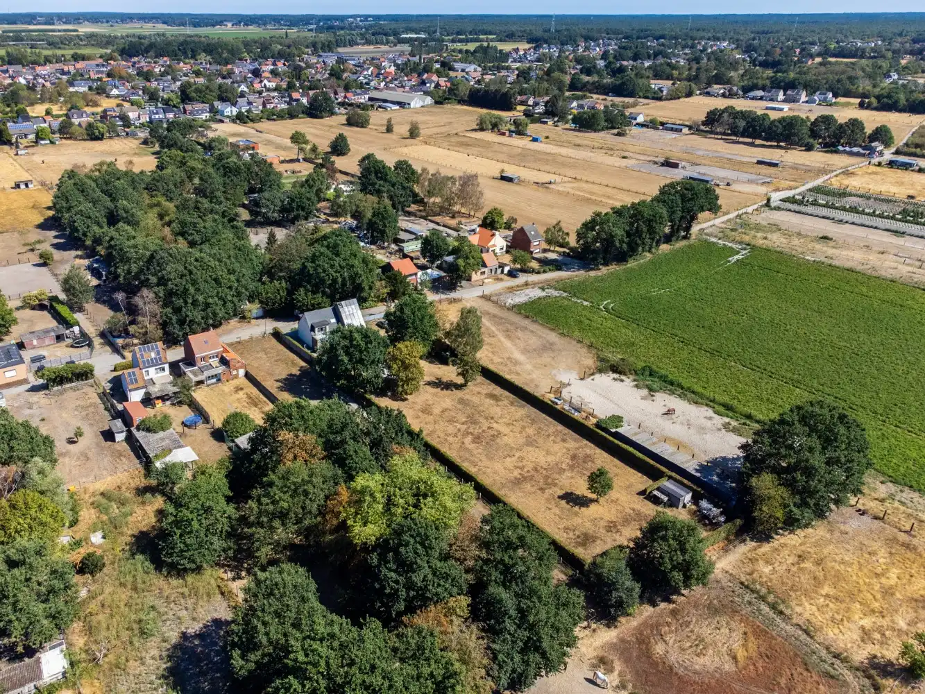 Charmante, te renoveren woning met 2 slpk., garage en tuin foto 32