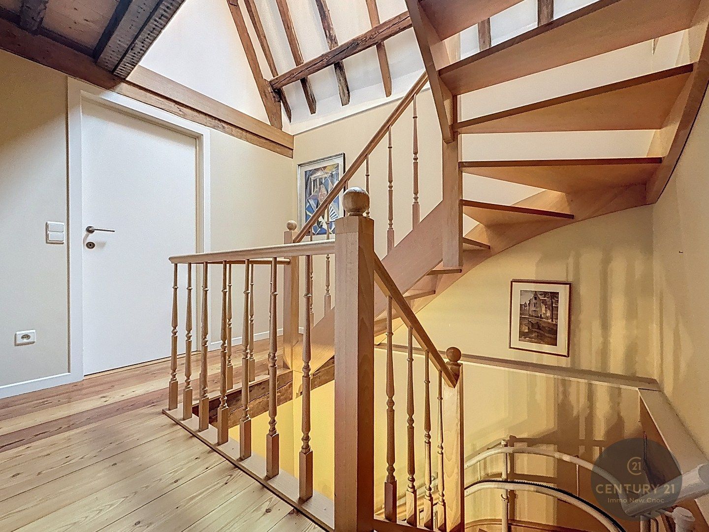 BRUGGE: exclusief pand met uitzonderlijke binnentuin foto 23