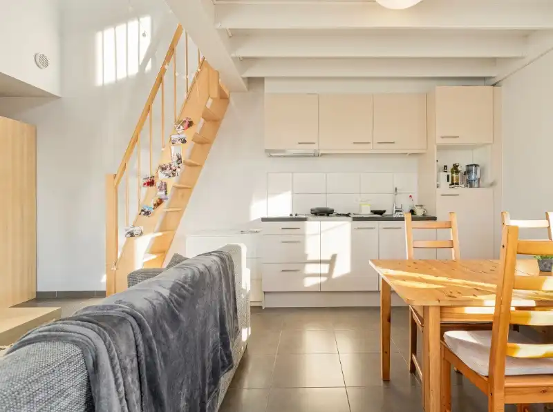 Ruime studentenflat nabij Vives! foto 5