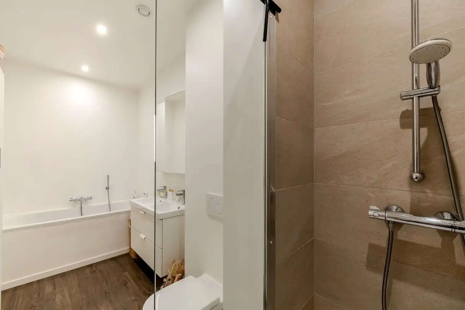 Recent gerenoveerde woning met 3 slaapkamers, tuin & dakterras te Lier foto 15