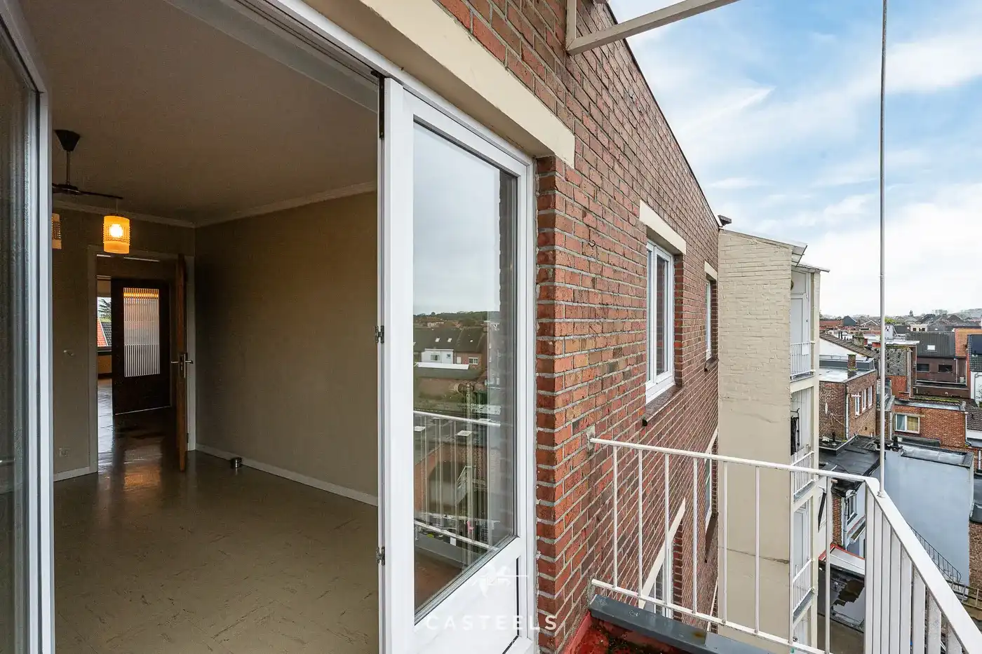 Ruim, te renoveren EPC B appartement met twee slpkmrs te Gent foto 18