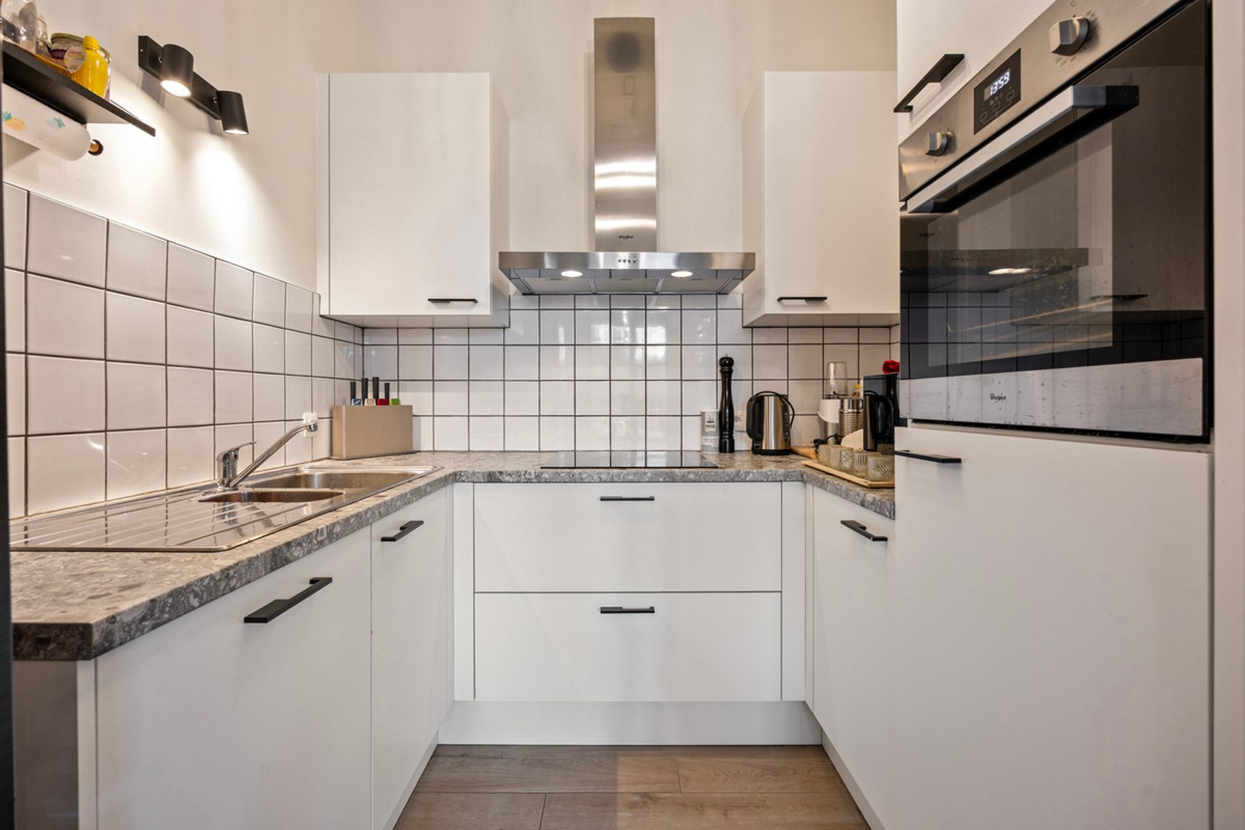 Modern 2-slpk gelijkvloers appartement met terras foto 8