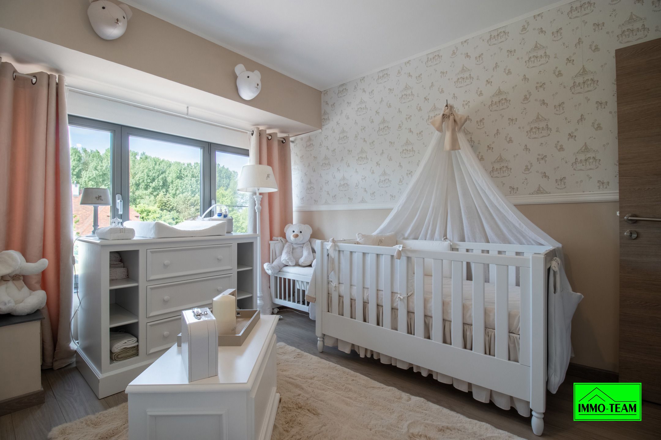 Instapklare gezinswoning met royale woonruimte en luxe  foto 12