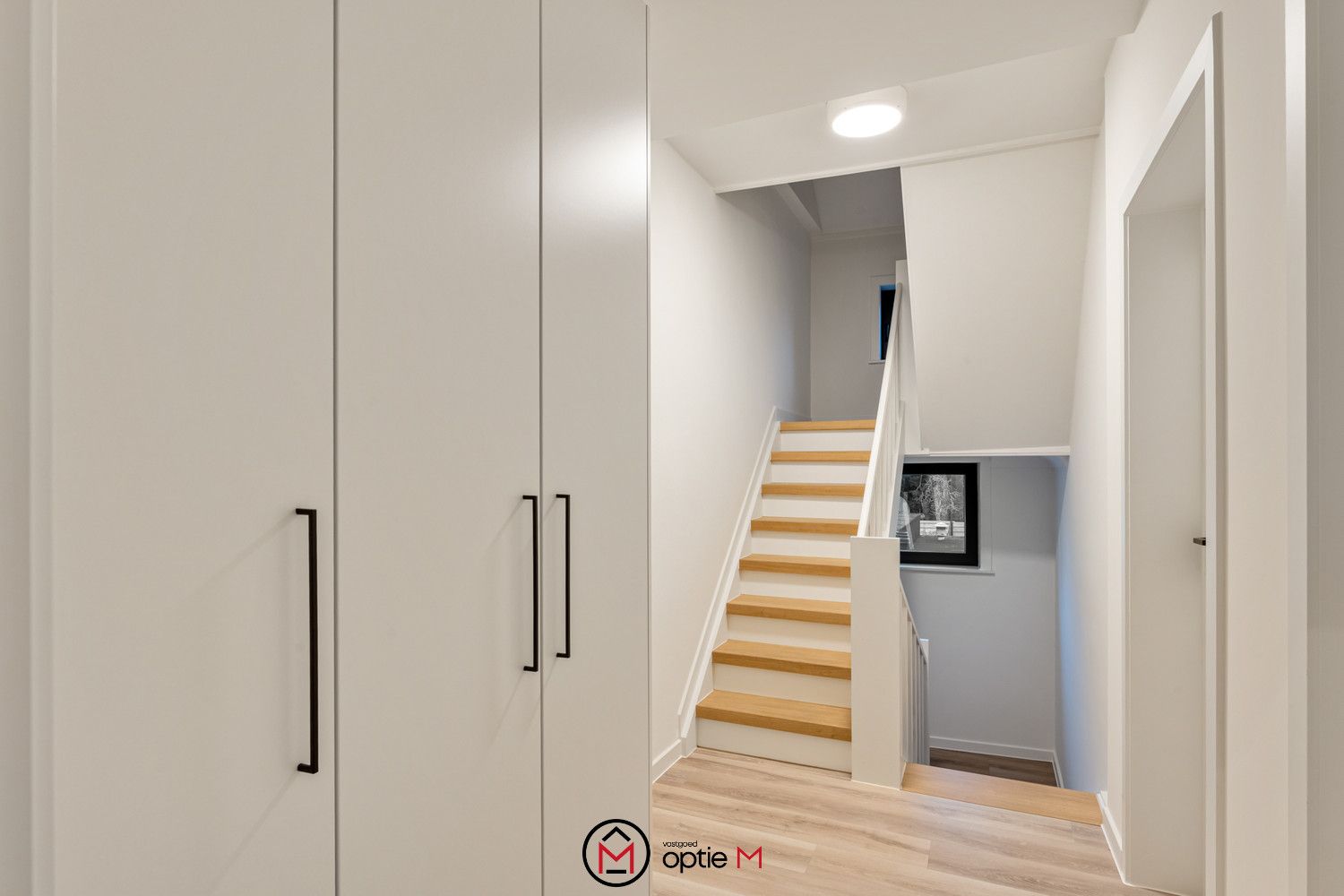 Volledig gerenoveerde woning met 4 slaapkamers en 2 badkamers in Hasselt foto 16