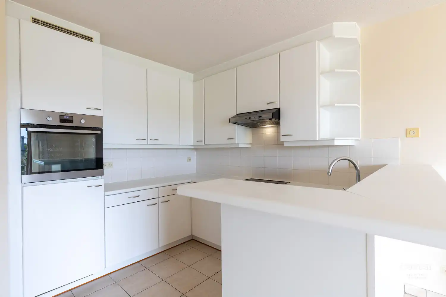 Lichtrijk 2-slaapkamer appartement met zonnig terras en open zicht foto 6