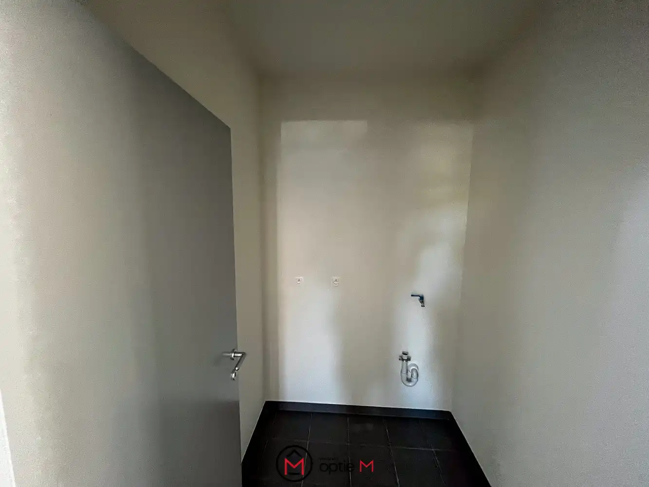 Appartement te huur in Diepenbeek –  parking voor de deur foto 12