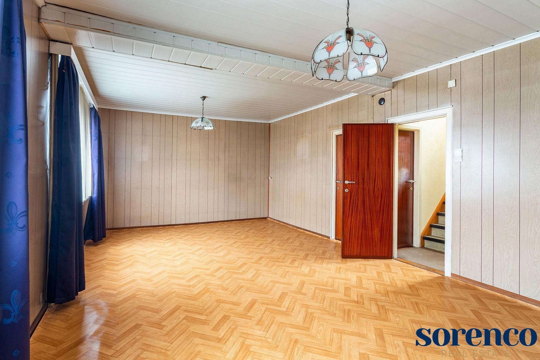 Polyvalent eigendom; riante woonst met magazijn en tuin  foto 13