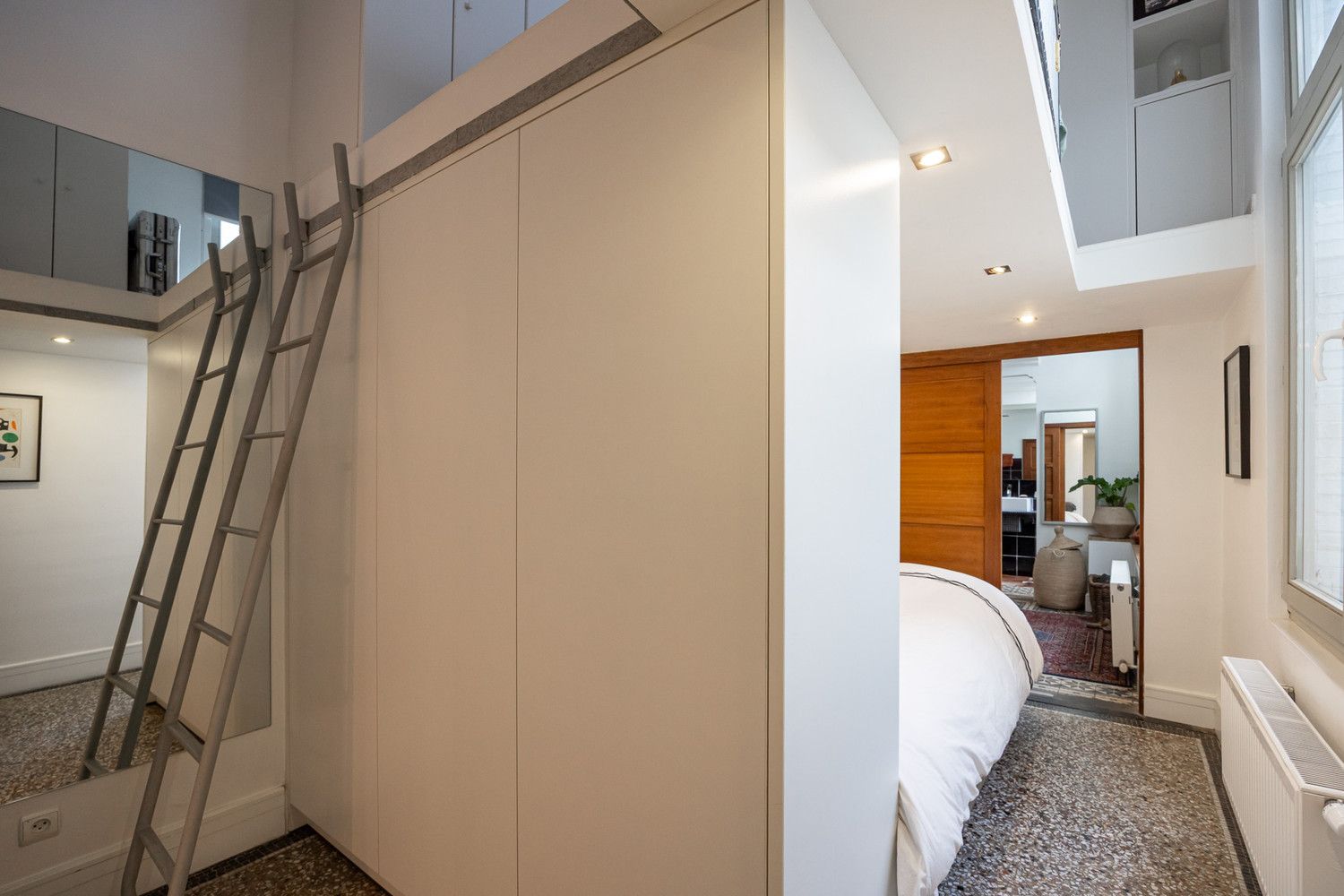 Prachtige gerenoveerde herenwoning van 341 m² in hartje Antwerpen met tal van mogelijkheden: combi wonen/werken of gedeeltelijke verhuurmogelijkheden foto 18