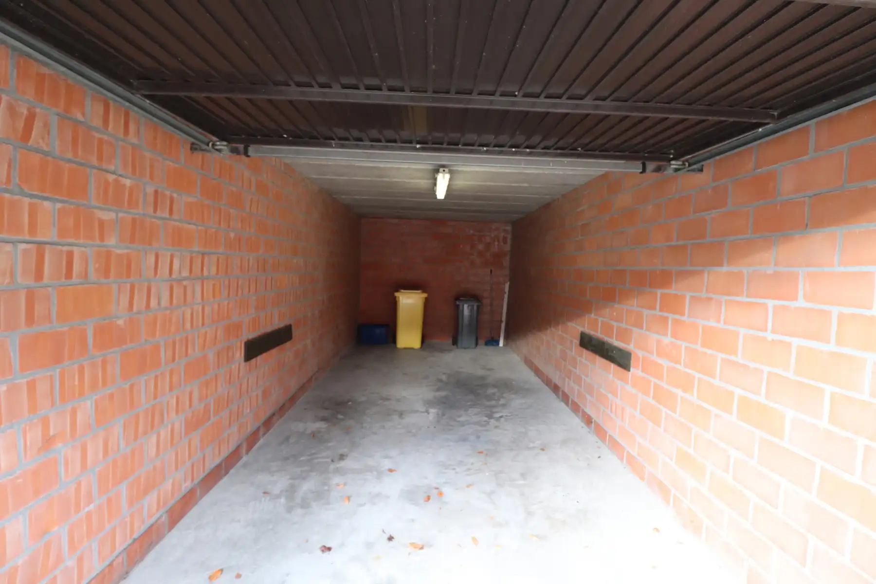 Recent gerenoveerd dakappartement met balkon, terras en garage. foto 16