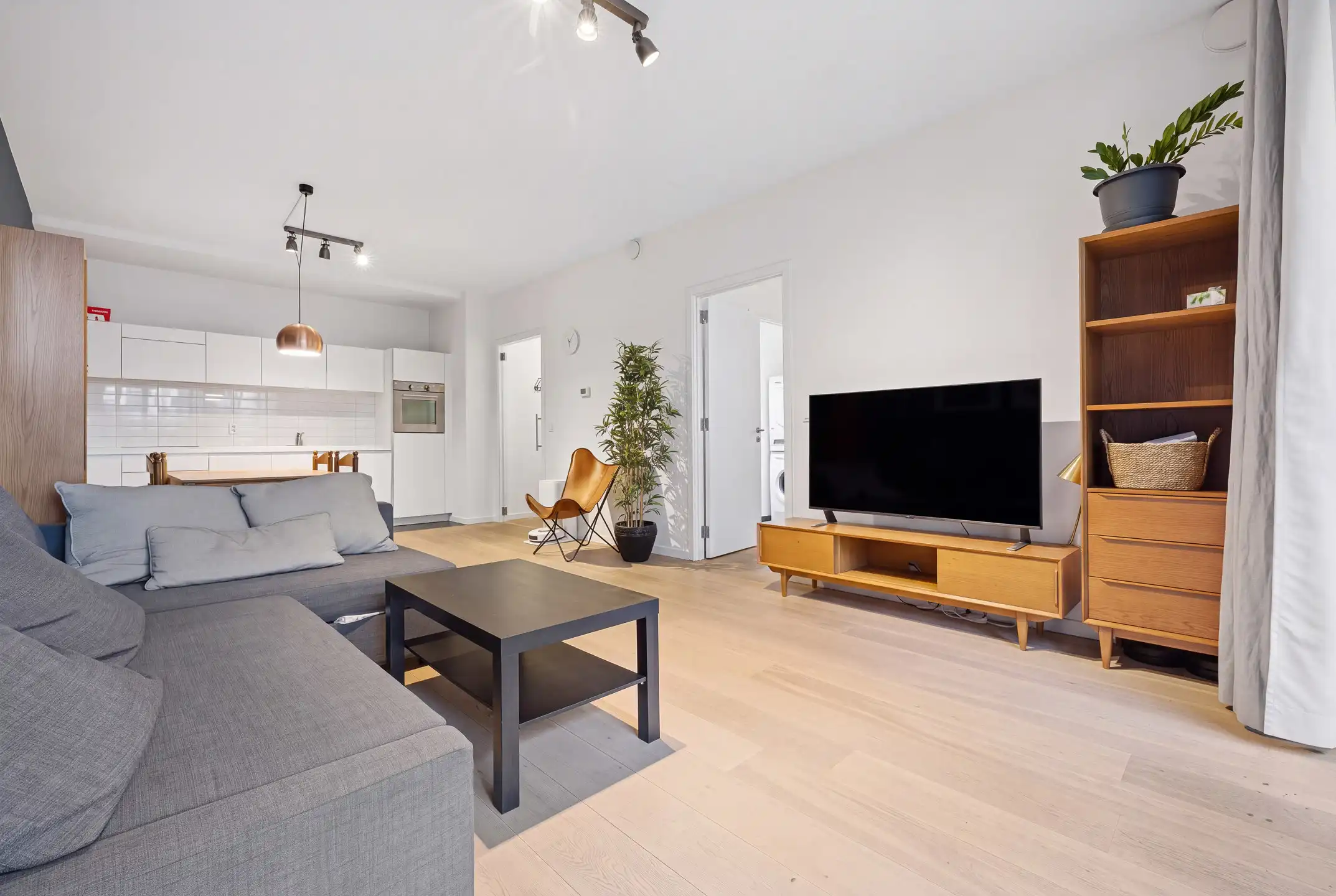 Gemeubileerd appartement met 1 slaapkamer + kelder foto 10