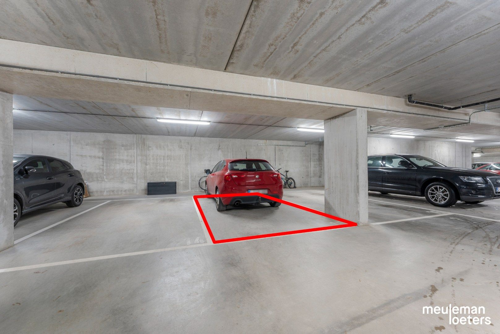 Recent appartement met twee ondergrondse autostaanplaatsen foto 12