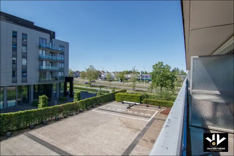 3-SLPKAPP MET PARKING EN KELDER foto 9