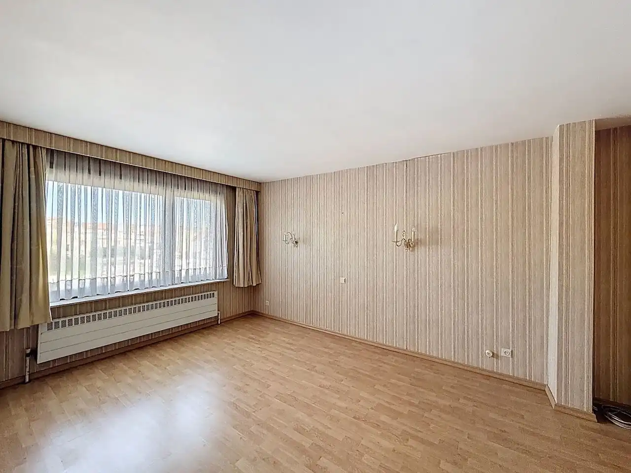 Bel-étage woning met drie slaapkamers en twee garages in het centrum van Heist-Aan-Zee foto 16