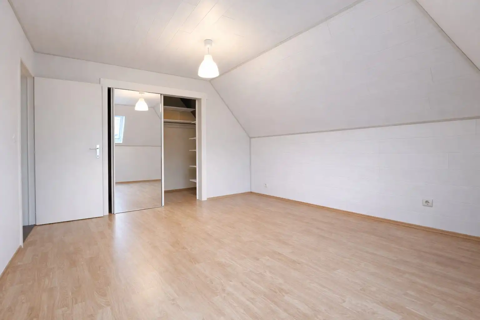 Duplex appartement in het centrum van Brugge foto 8