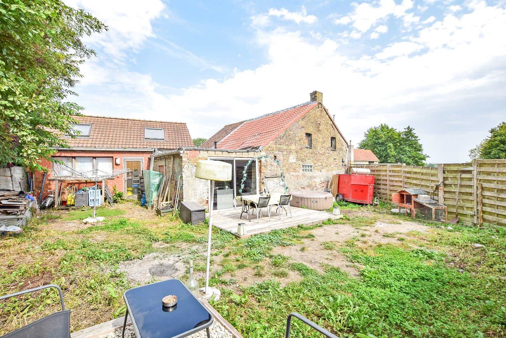 Te renoveren woning met 4 slaapkamers, bureau en zongerichte tuin in Alveringem foto 15