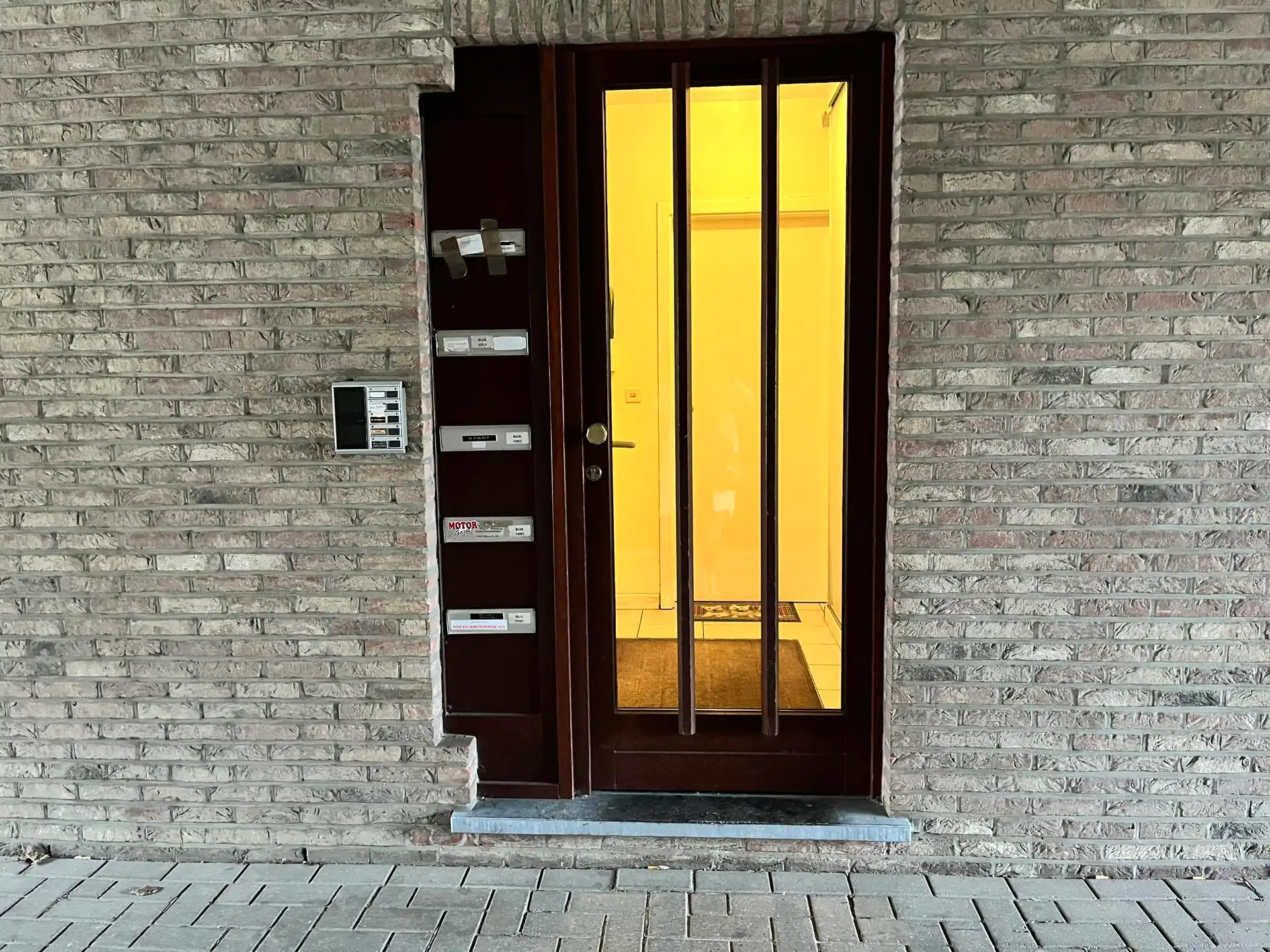 Gezellig 2 Slpk appartement met een ruim terras + garagebox foto 3