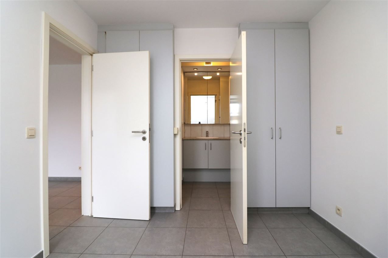 Gelijkvloers app met 1 slpk, terras, nabij station foto 11