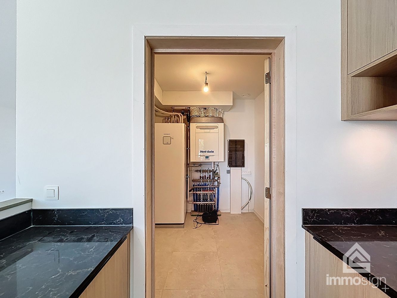 Instapklaar nieuwbouw appartement met 3 slaapkamers, 2 parkeerplaatsen, terras en kelderberging te Kinrooi foto 3