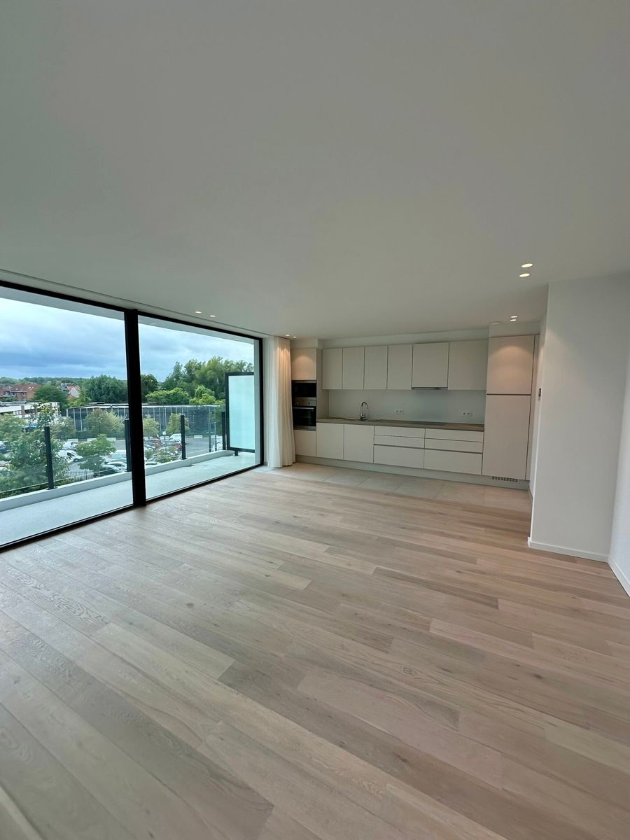 Prachtig 2 slaapkamer appartement met groot TERRAS foto 6