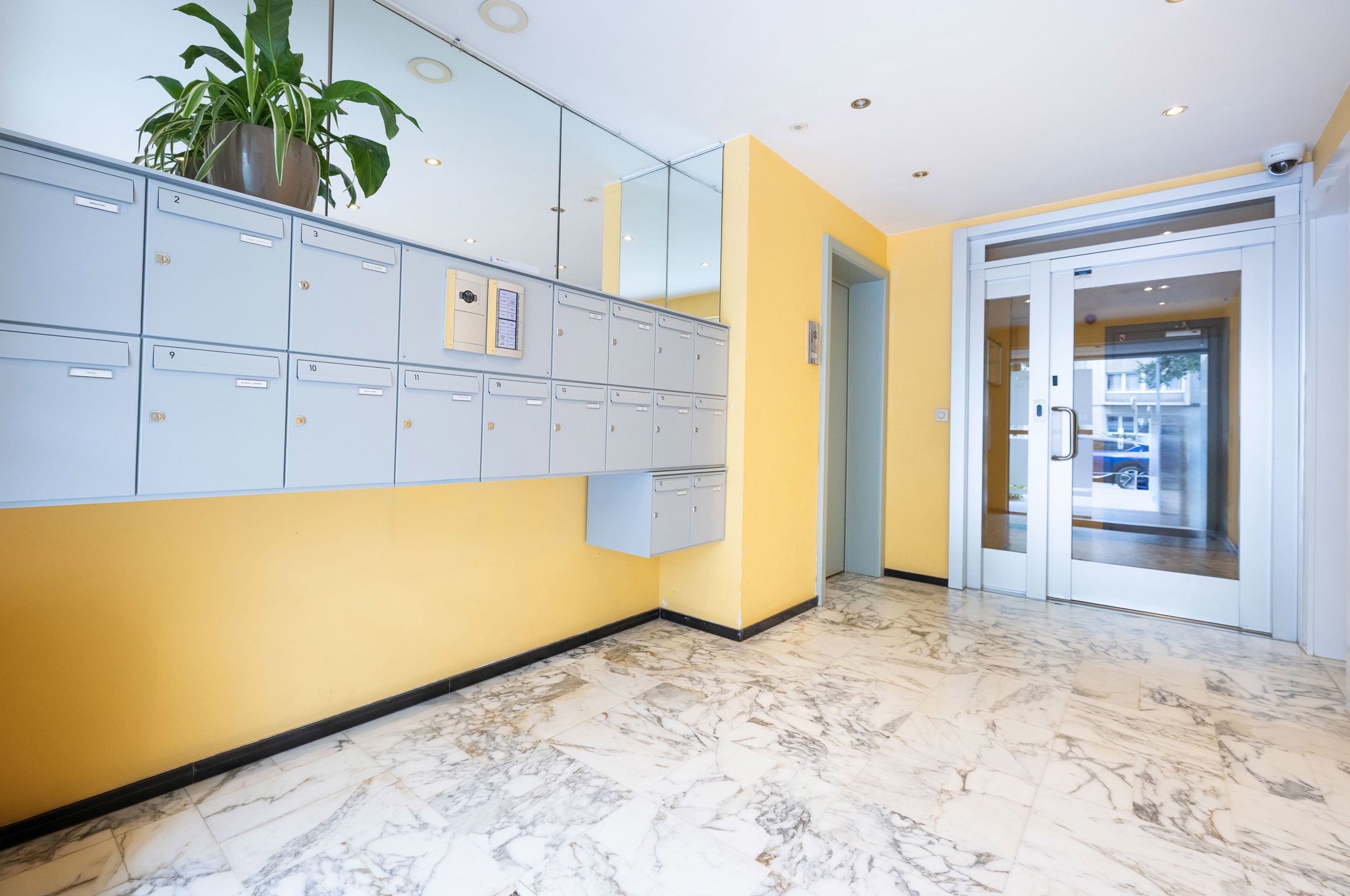 Mooi appartement 2 slaapkamers van ± 90 m² + garage als optie foto 16