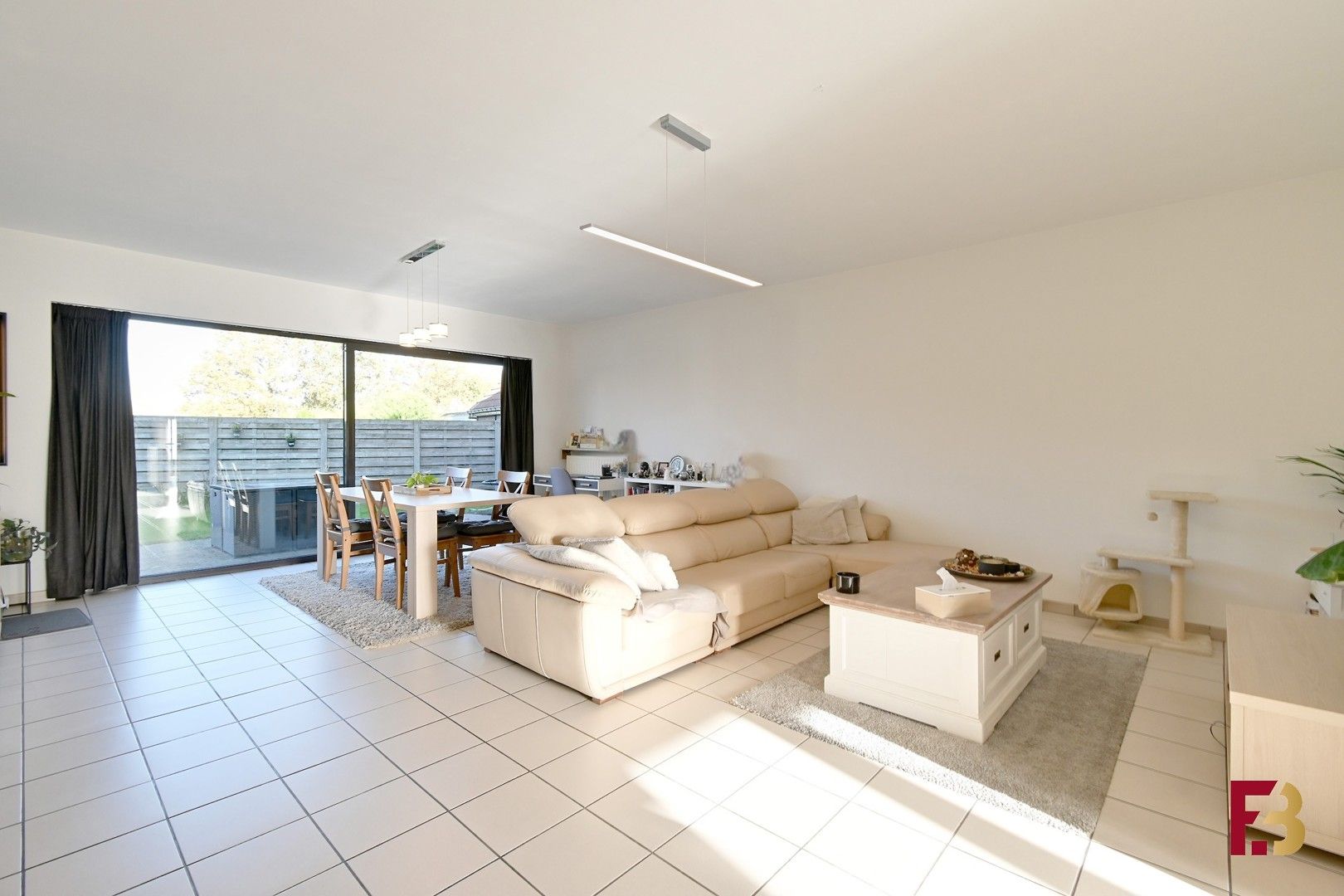 Gezellige gezinswoning met tuin in Landskouter foto 2