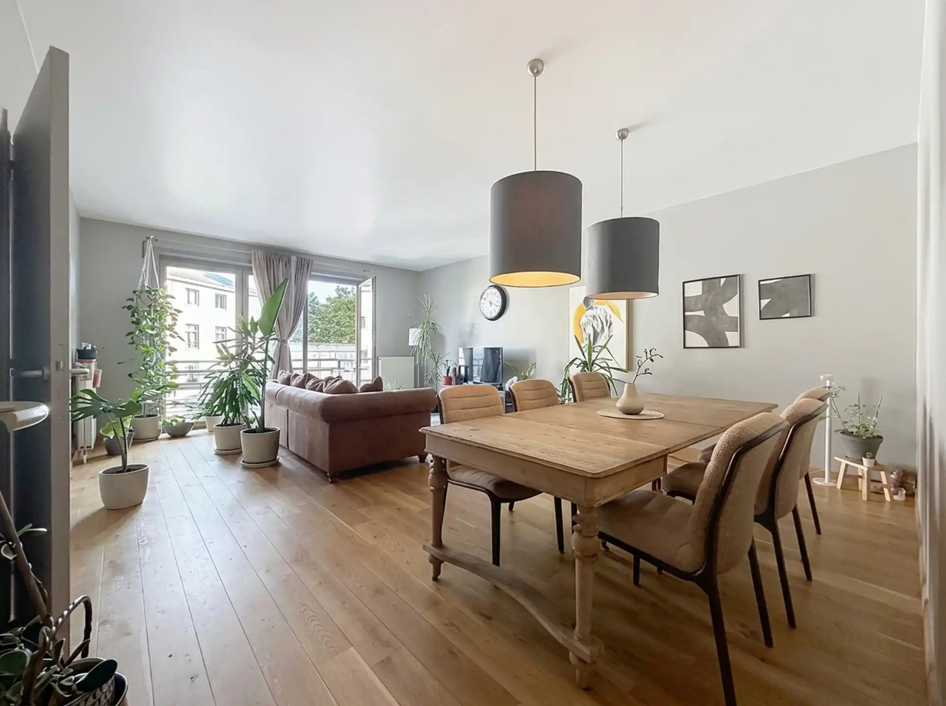 Vlakbij de Botanische Tuinen, mooie flat met 2 slaapkamers  foto 2