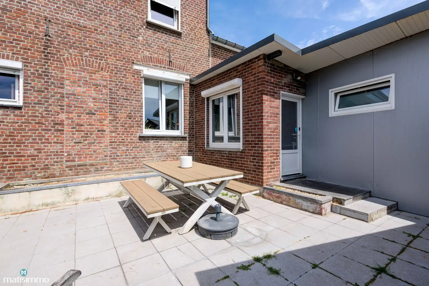 RUIME GEZINSWONING MET 2 SLAAPKAMERS EN VEEL BERGRUIMTE NABIJ HET CENTRUM TE BILZEN foto 21