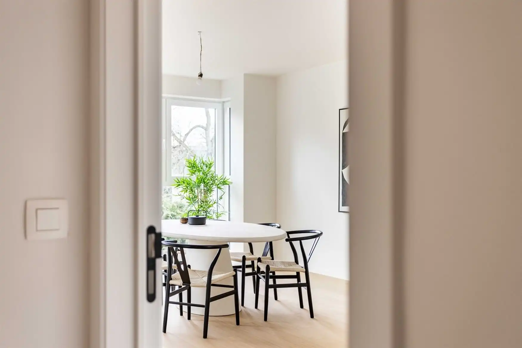 Gerenoveerd appartement met 3 slaapkamers in Sint-Amandsberg foto 2