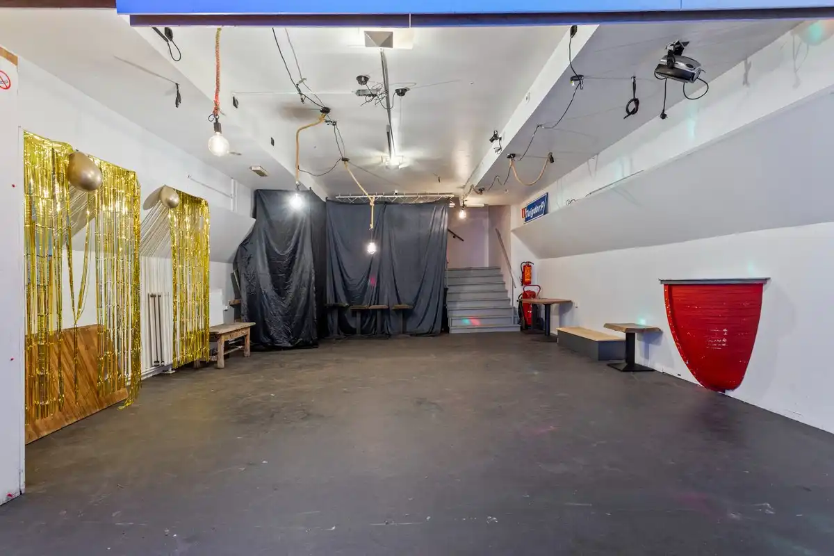 HORECABOOT met WOONST te AALST foto 8