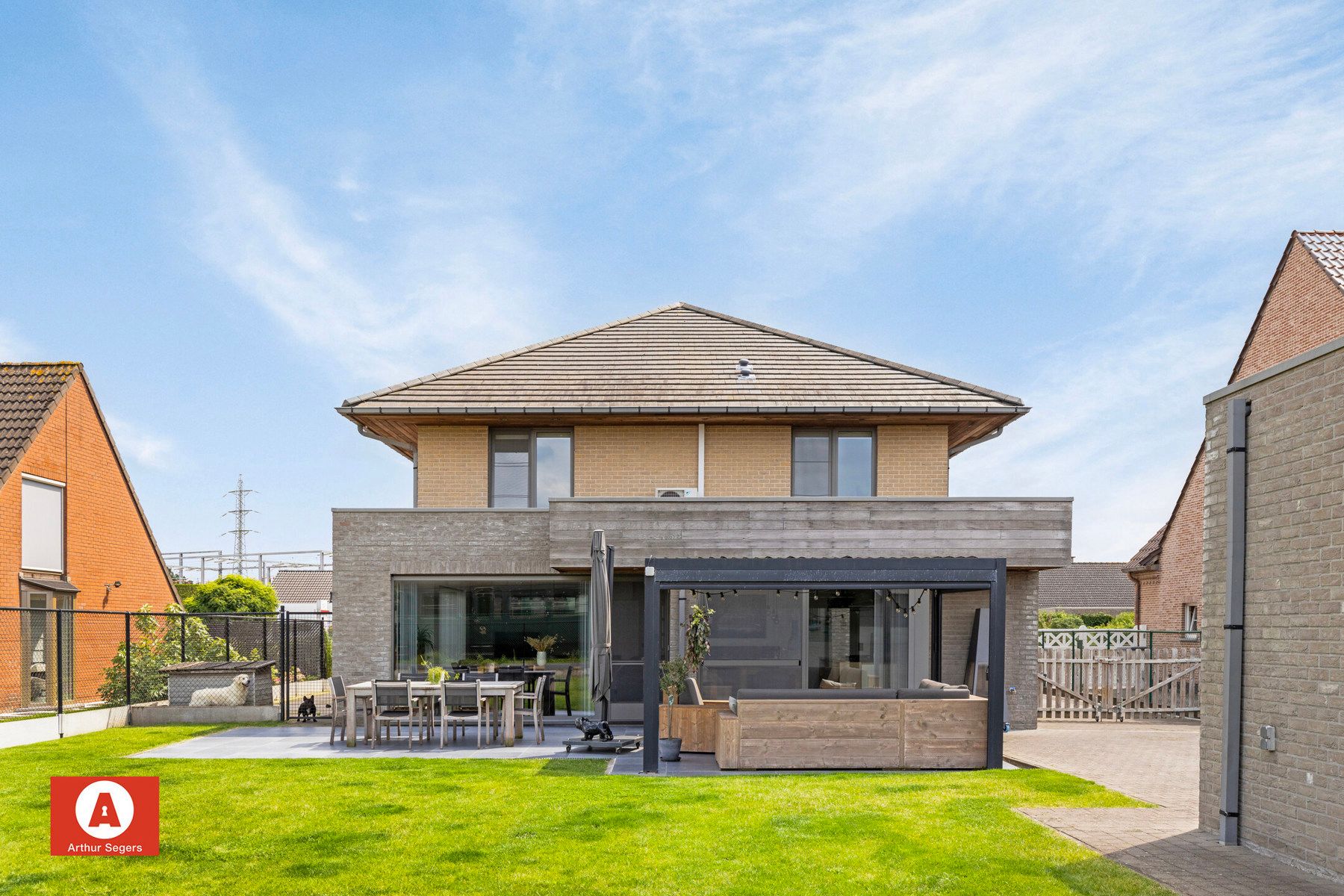 Ruime energiezuinige woning met 5 slaapkamers en bijgebouw foto 29