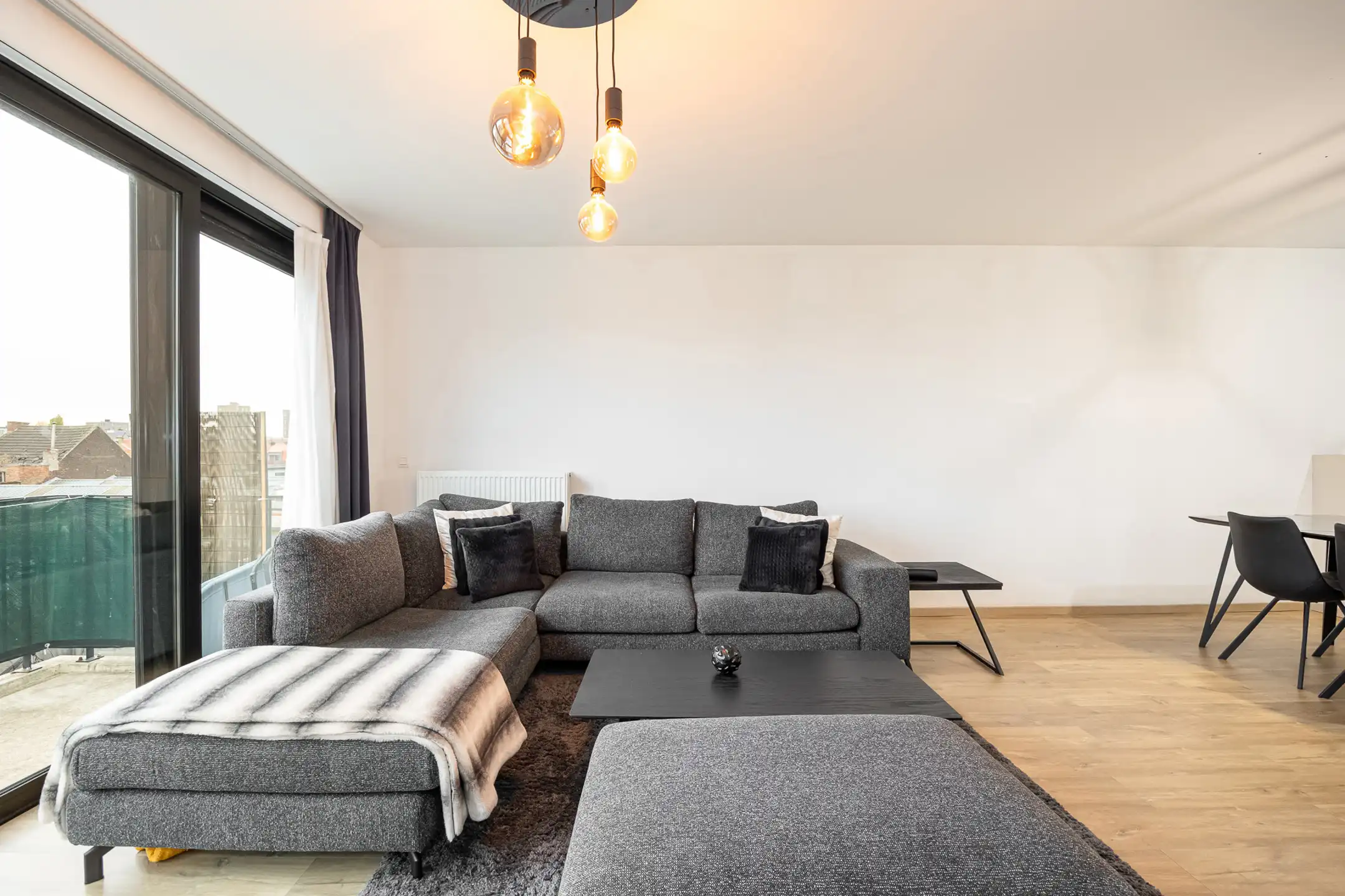 Te koop: stijlvol 2-slaapkamerappartement met terras foto 4
