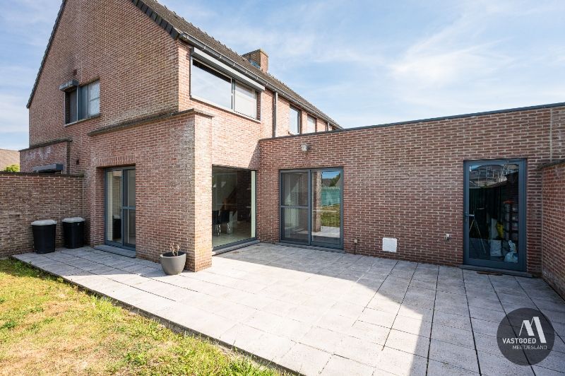Instapklare woning op 433m² te Maldegem foto 2