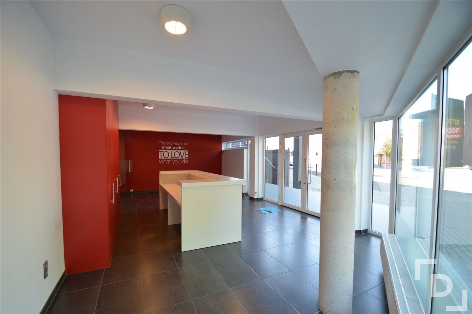 Ingericht kantoor met ontvangstruimte foto 15