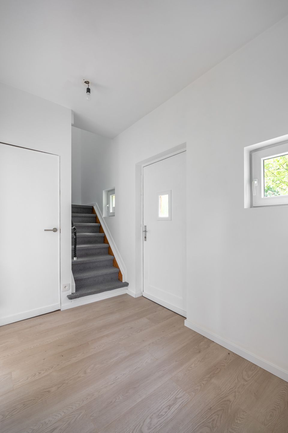 Karaktervolle woning met zwembad op toplocatie in Wijnegem foto 4