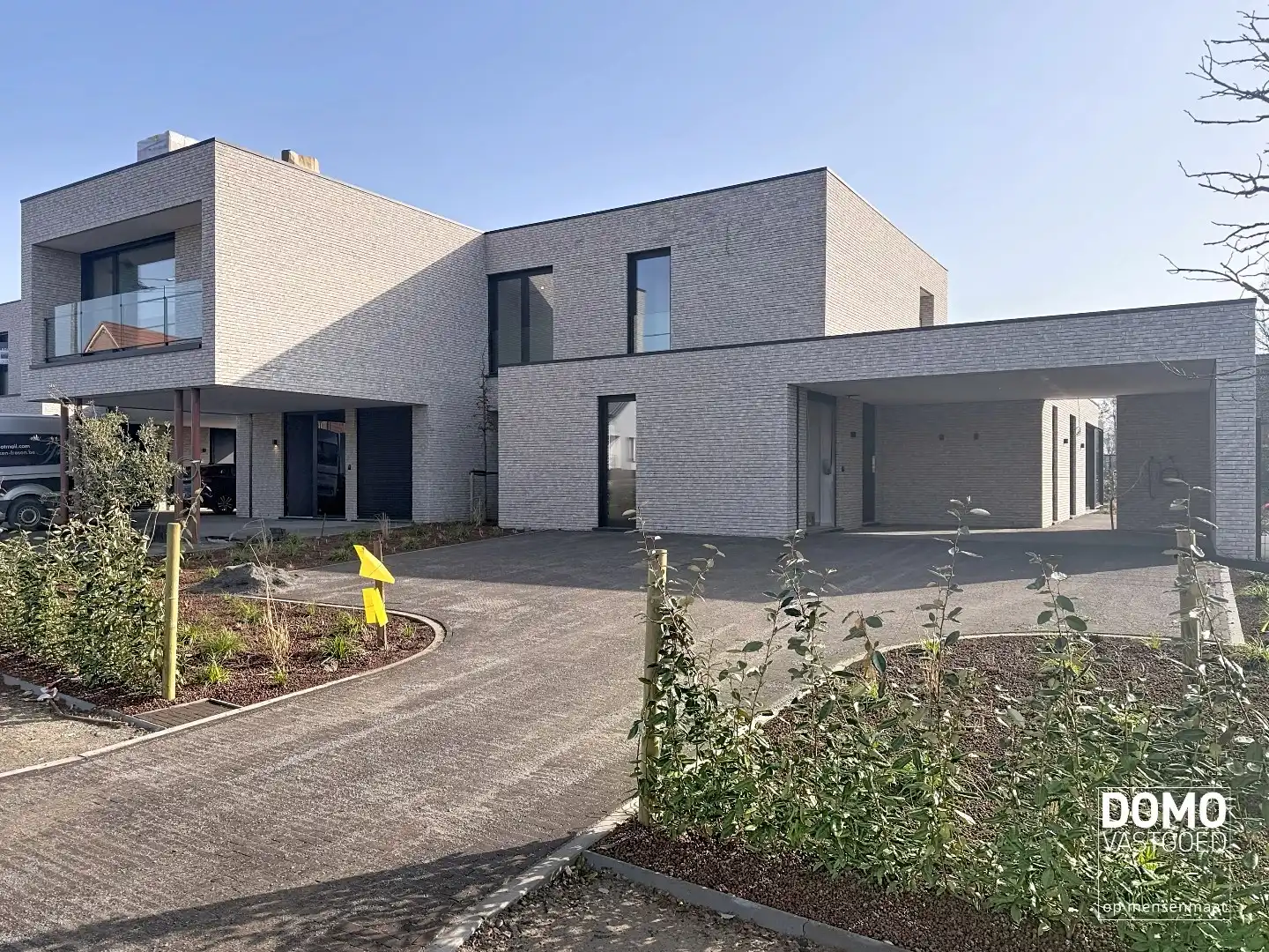 Exclusief wonen met ruimte, rust en klasse in Tuilt (Hasselt) foto {{pictureIndex}}