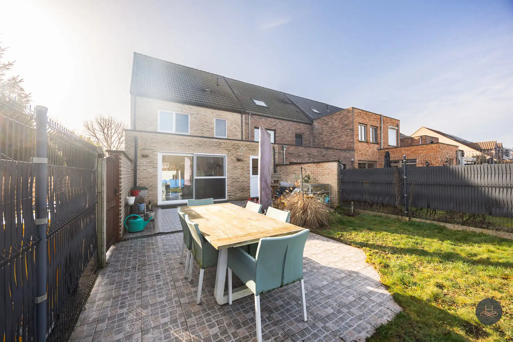 Recent energiezuinige halfopen woning op een royaal perceel foto 24