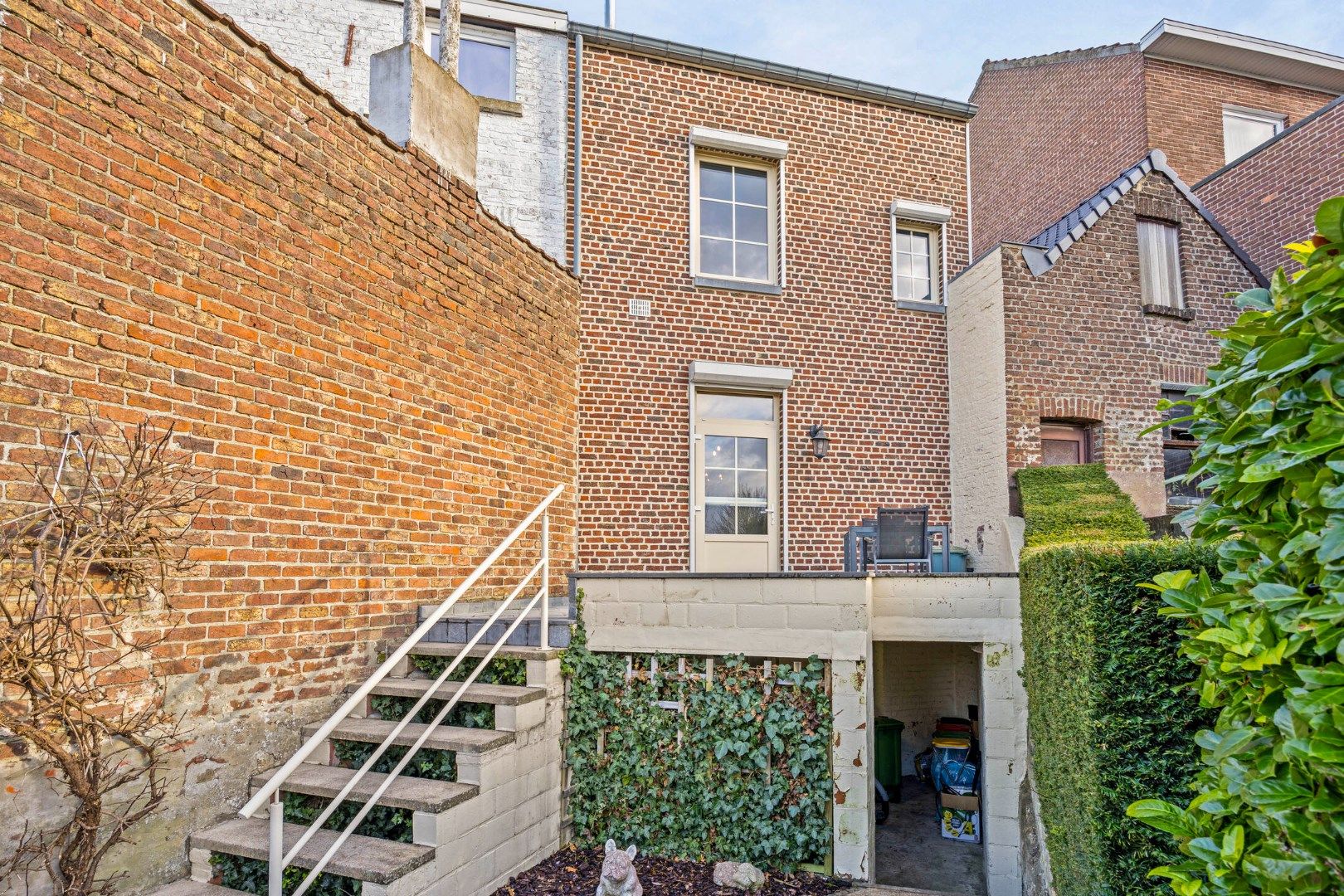 Instapklare woning met achtergelegen carport aan stadscentrum Tongeren foto 27