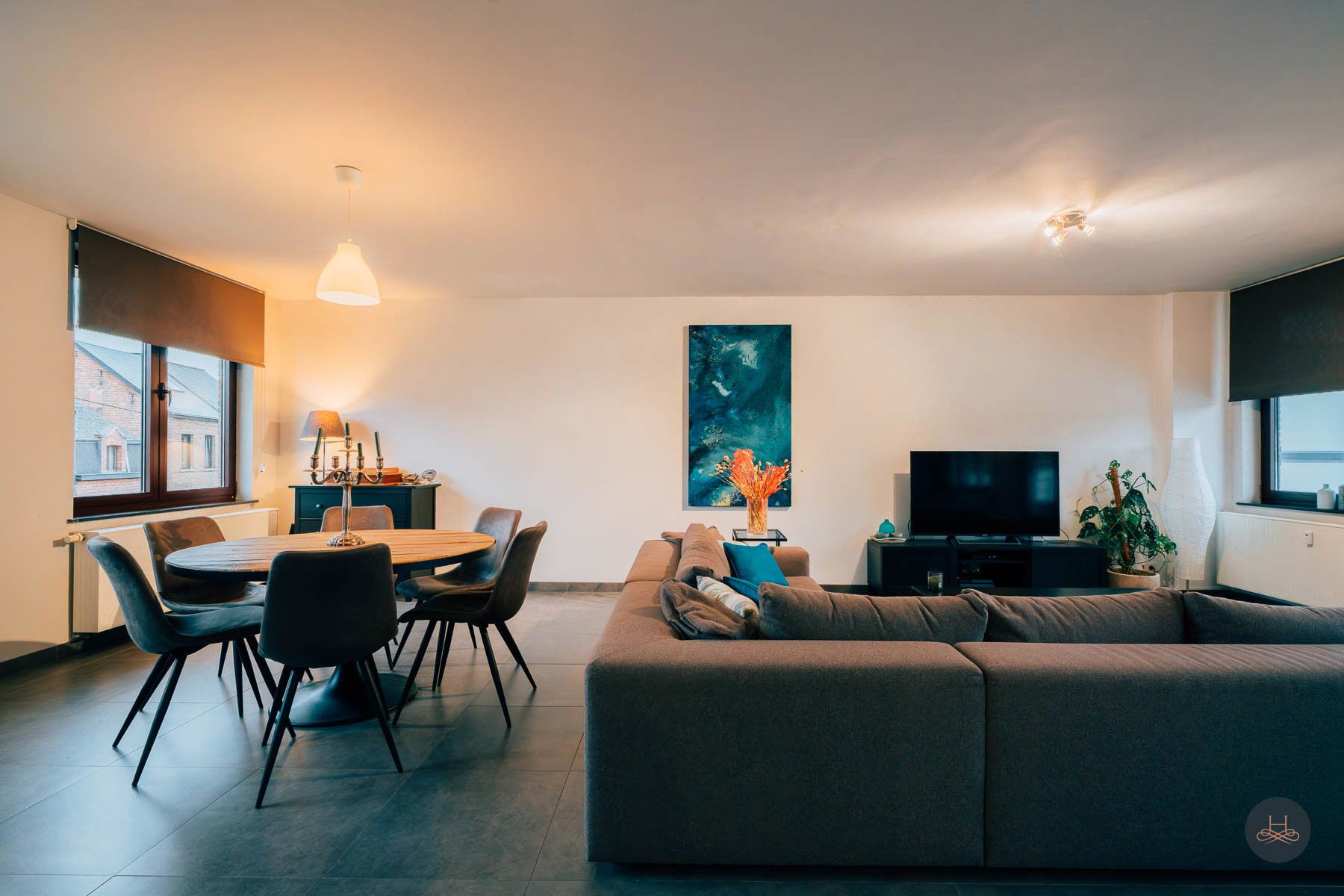 Gerenoveerde duplex met enorm terras en autostaanplaats foto {{pictureIndex}}