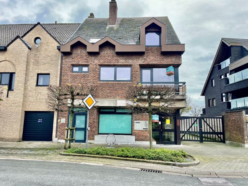 POLYVALTENTE KANTOORRUIMTE TE HUUR IN HET CENTRUM VAN SLEIDINGE foto 5
