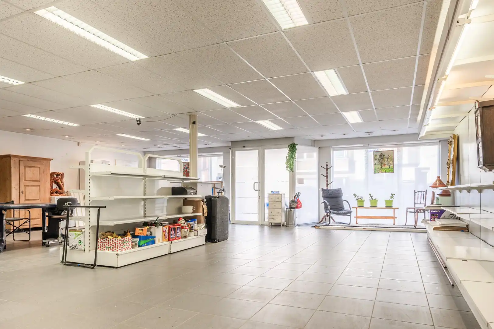 Handelspand met duplexappartement met 6 slaapkamers foto {{pictureIndex}}