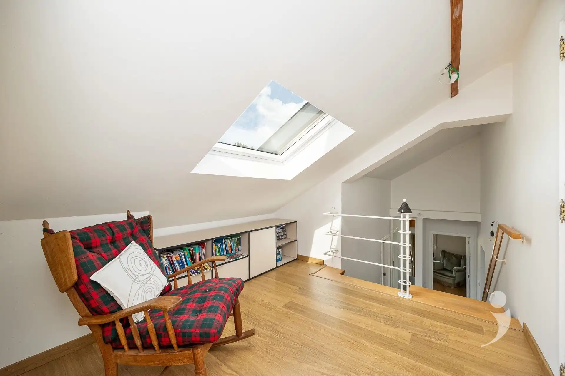 Gerenoveerde woning met prachtig zicht over de velden foto 20
