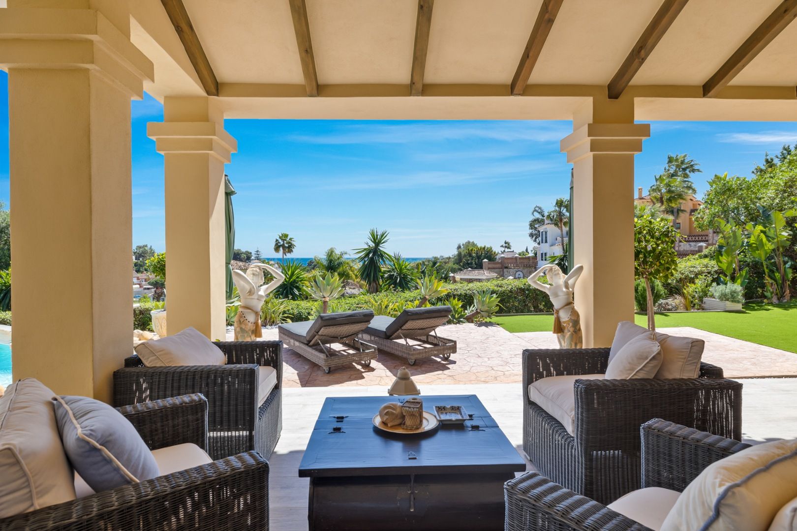 SCHITTEREND GELEGEN VILLA NAAST CABOPINO GOLF foto 68