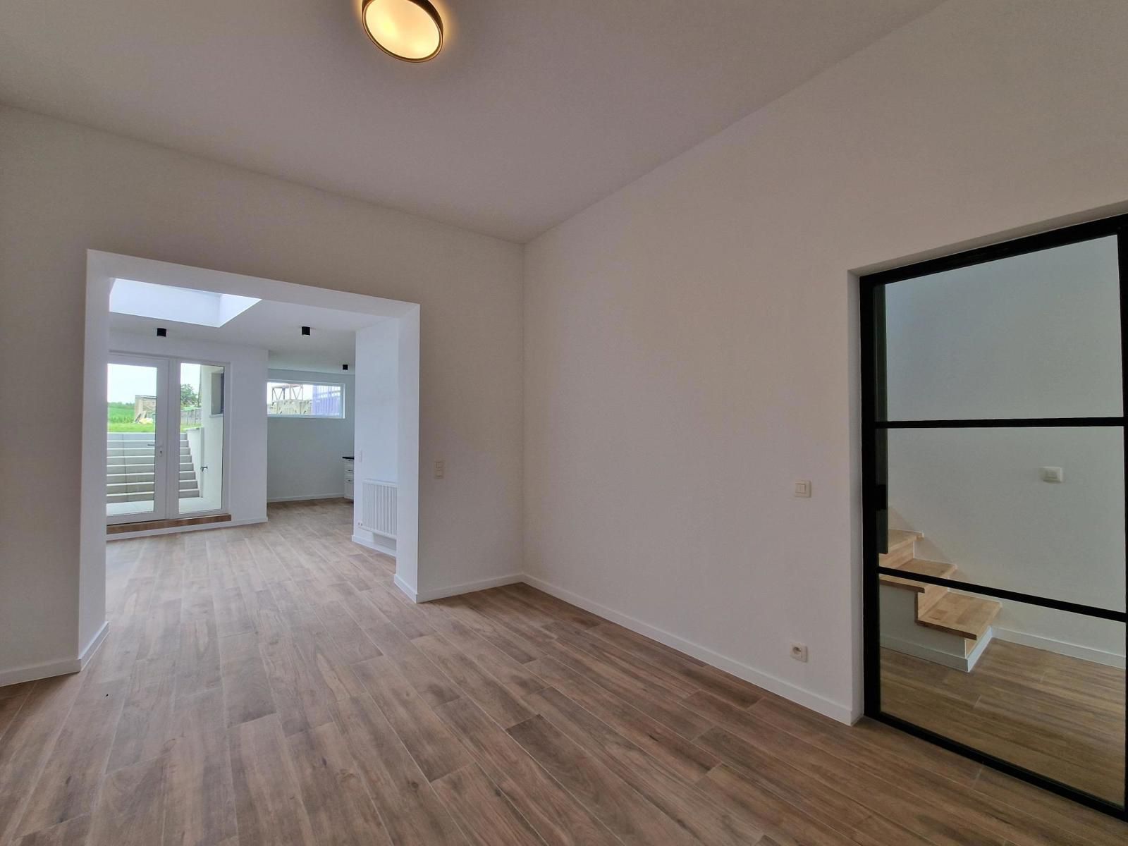 Volledig gerenoveerde woning 3 slpks te Attenhoven (Landen) foto 8