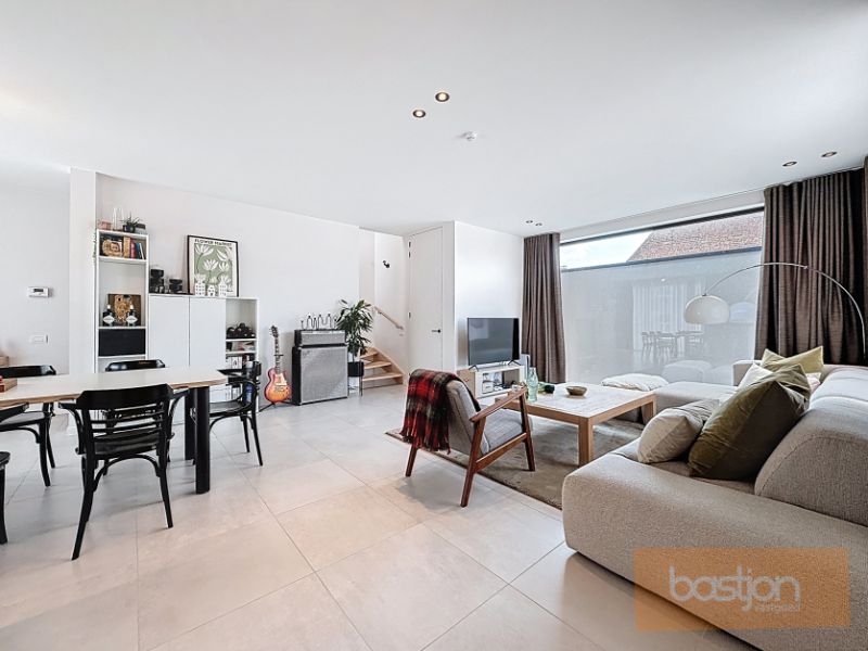🏡 Uniek triplex appartement te huur in hartje Kortrijk! foto 3