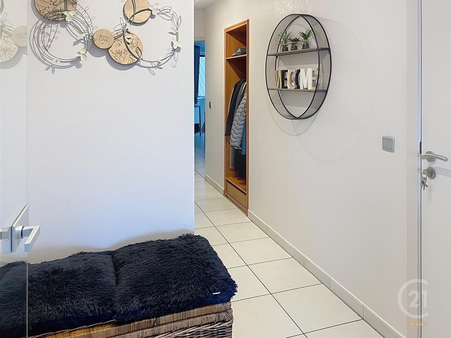 Instapklaar appartement met 2 slaapkamers en terras nabij de Mercator in Oostende foto 12