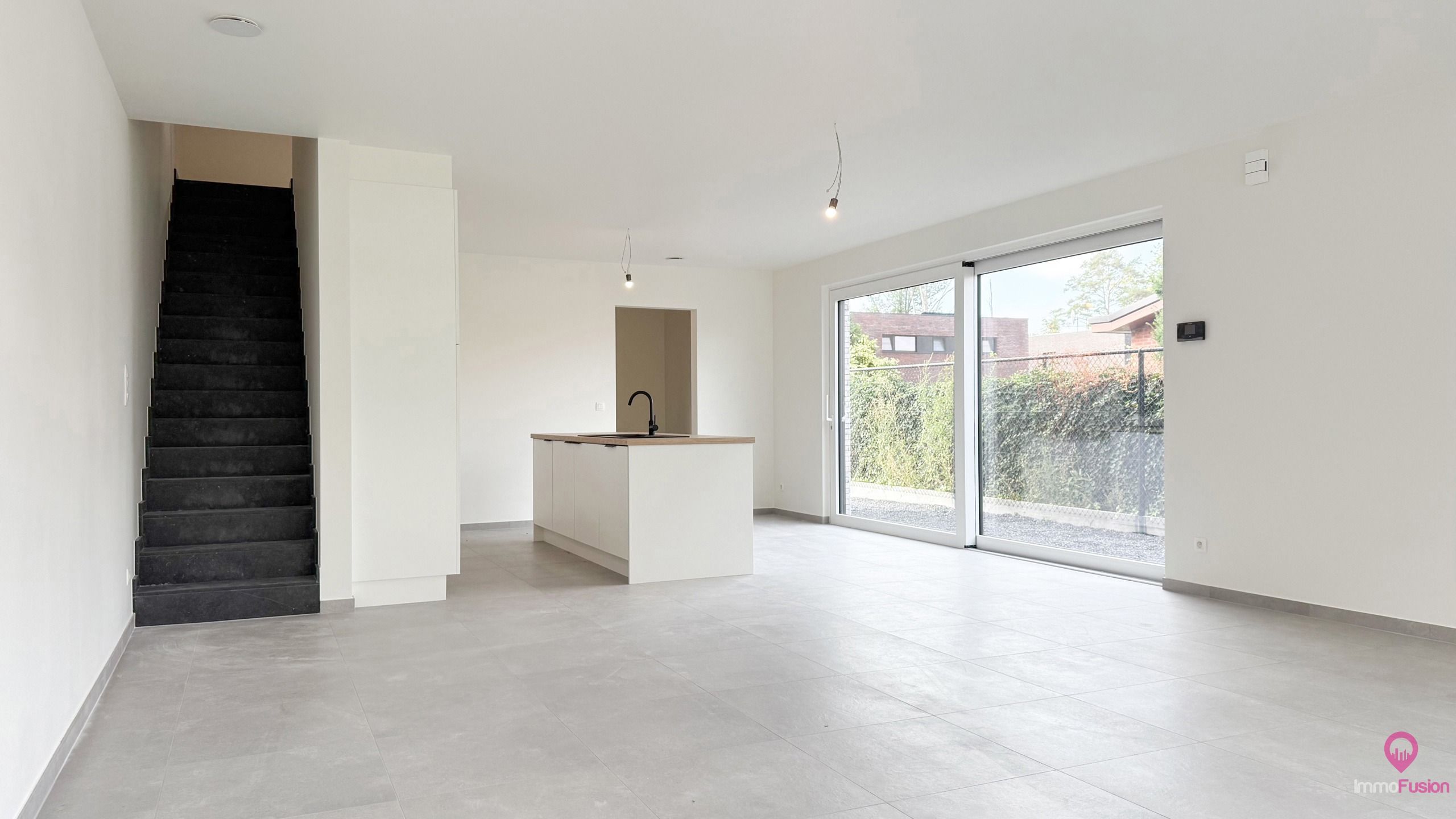 Rustig gelegen instapklare nieuwbouw met 3 slaapkamers! foto 9